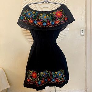 Off The Shoulder Mexican Embroidery Dress